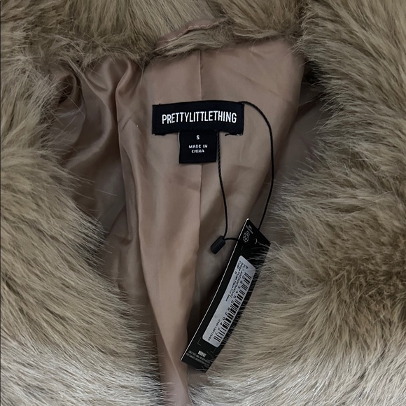 NWT Luxurious Plush Faux Fur Maxi Coat in Tan/Beige - Picture 3 of 6